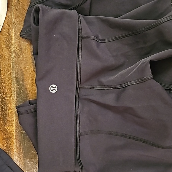 Lululemon Leggings and Matching Tpp - Picture 6 of 8